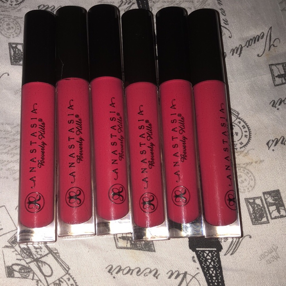 Lipgloss new from anastasia